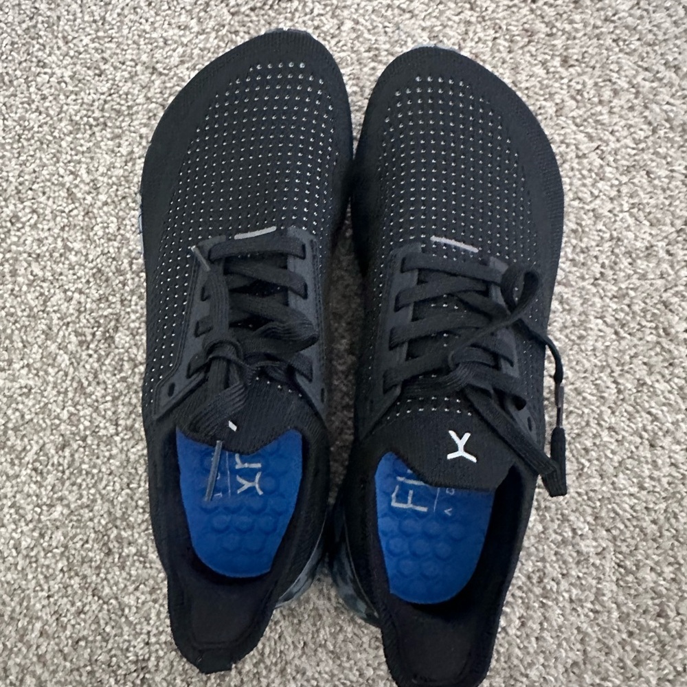 Flux adapt runners Black with Blue camo